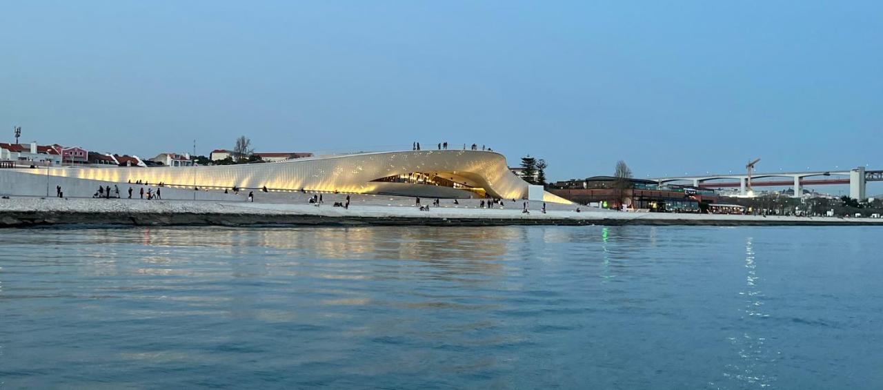 Stay In A Boat - Lisboa ภายนอก รูปภาพ