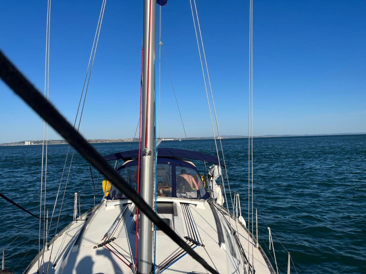 Stay In A Boat - Lisboa ภายนอก รูปภาพ