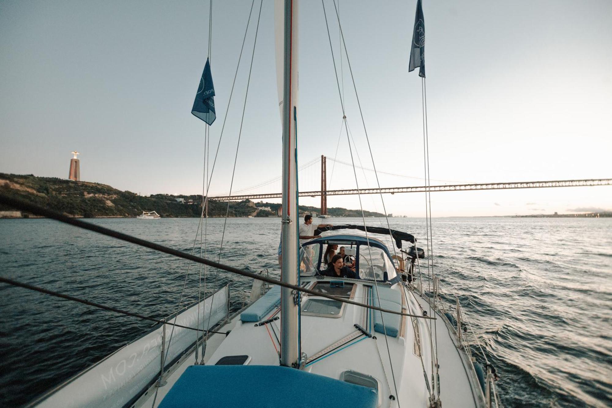 Stay In A Boat - Lisboa ภายนอก รูปภาพ